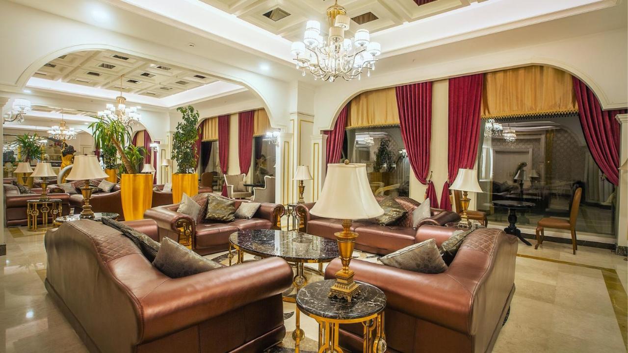 J'adore Deluxe & Ultra Hotel